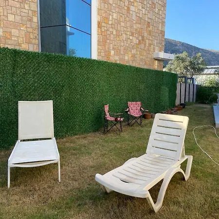 Villa Close To The Sea In - With A Shared Pool Kusadasi