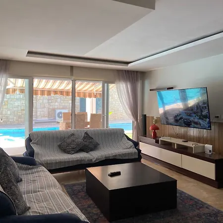 Close To The Sea In - With A Shared Pool *